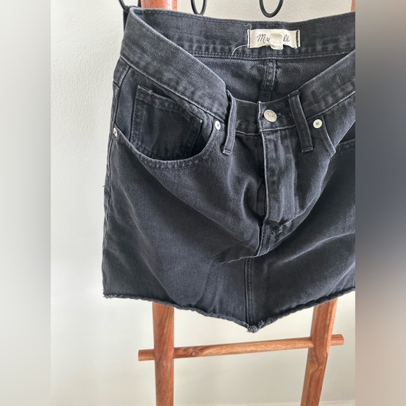 Madewell denim skirt - Picture 2 of 5